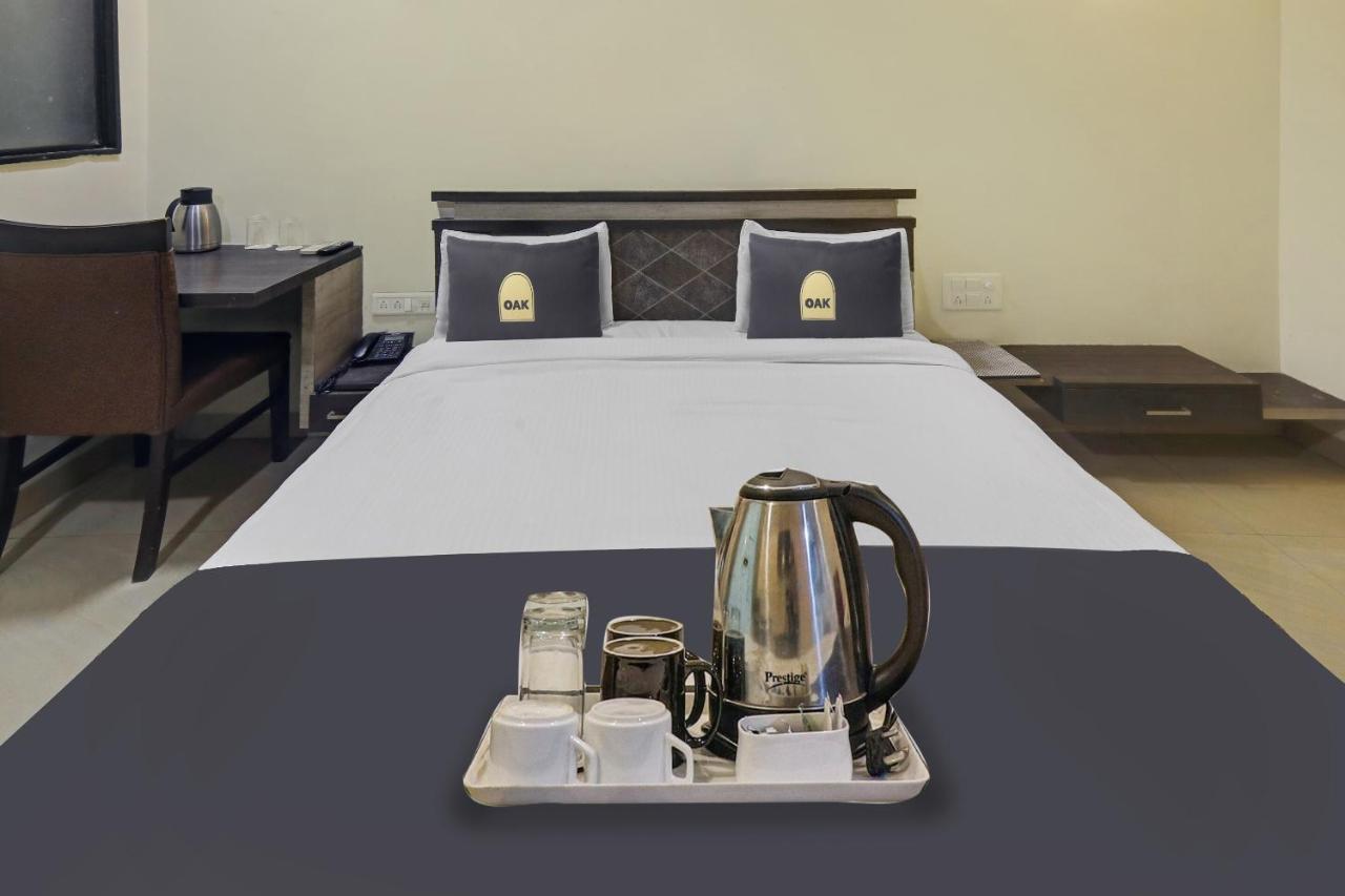 Townhouse Oak Hotel The Sudesh Rāipur Buitenkant foto