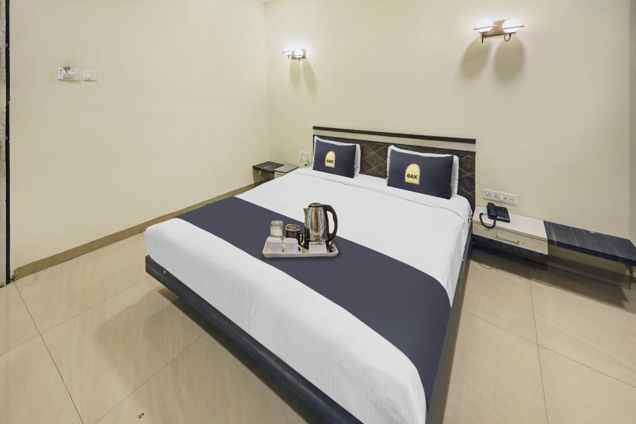Townhouse Oak Hotel The Sudesh Rāipur Buitenkant foto